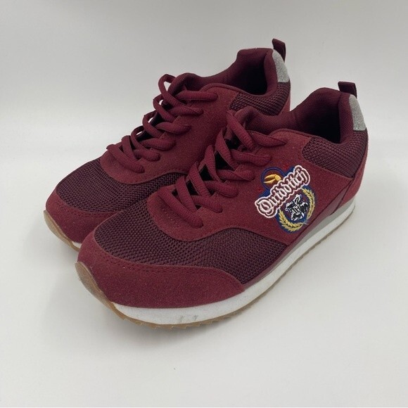 Harry Potter Gryffindor Quidditch Sneakers - Picture 4 of 7